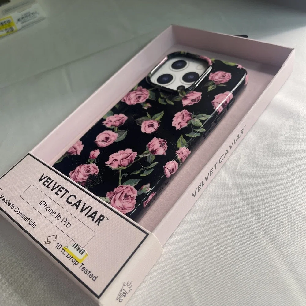 VELVET CAVIAR - MagSafe Case for Apple iPhone 16 Pro  - Pink Rose Floral